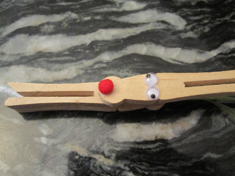 Clothespin Reindeer Ornaments Step 3