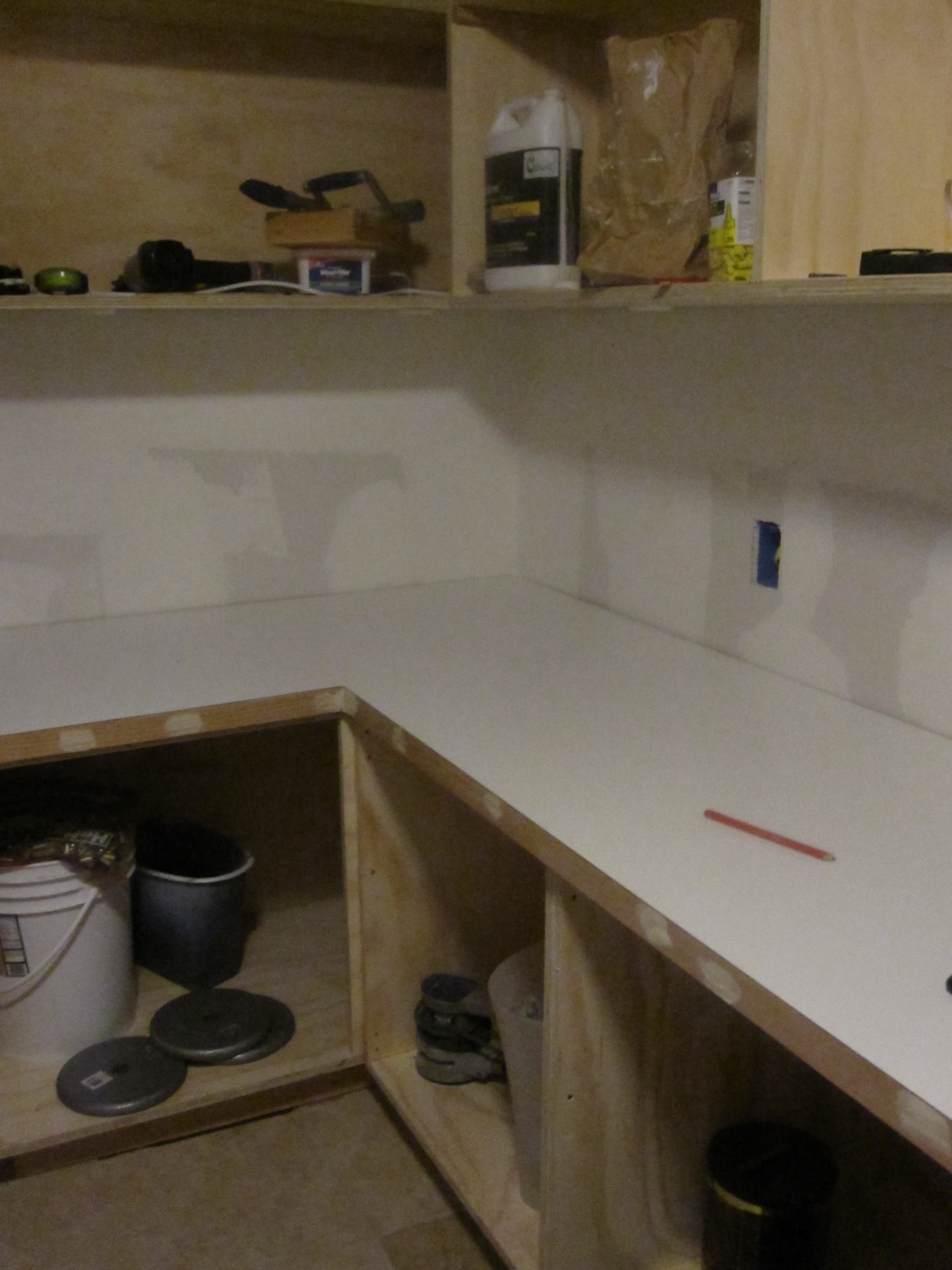 How To: Make Laminate Countertops