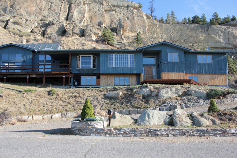 New-House-Front-Exterior-After-Clean-Up