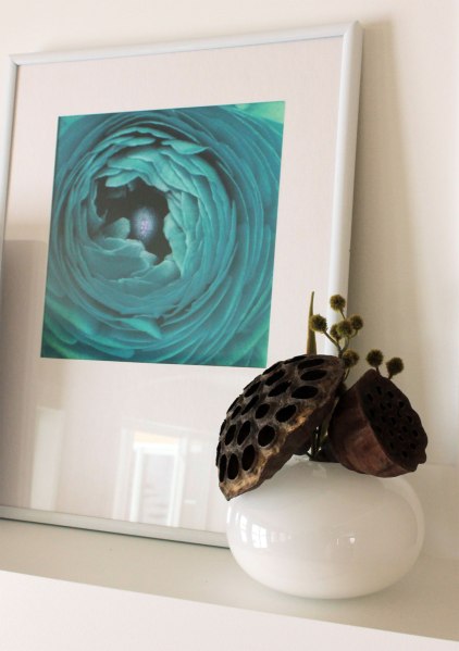 Art On Mantel Lotus Pods