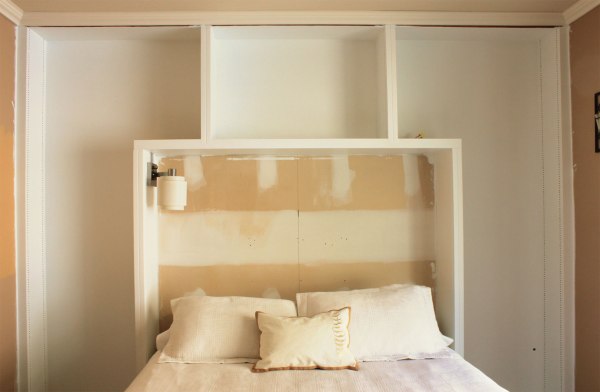 Guest-Bedroom-Painted-Backs