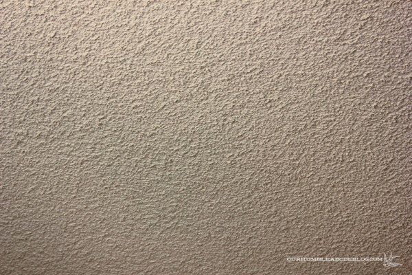 Popcorn-Scraping-in-Boys-Room