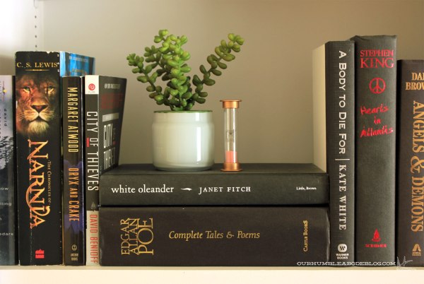 Gold-2-Minute-Glass-in-Guest-Room