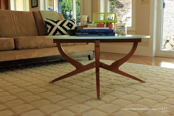 New-Coffee-Table-in-Family-Room-Toward-Back