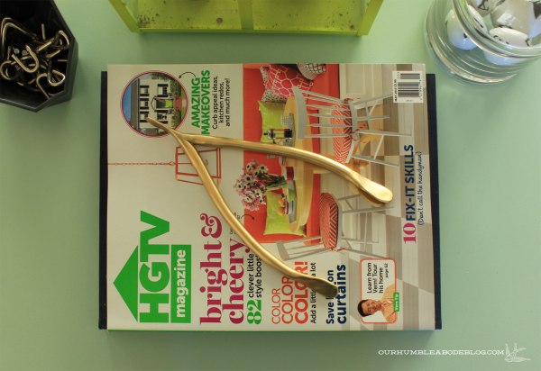 Gold-Clay-Wishbone-on-Magazines