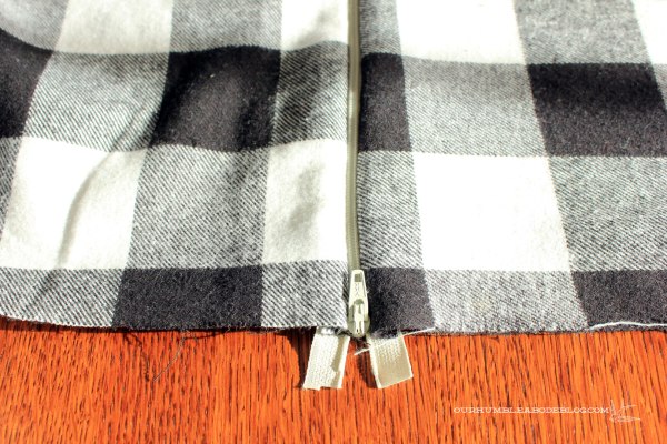 Zipper-Tutorial-Zipper-Sewn