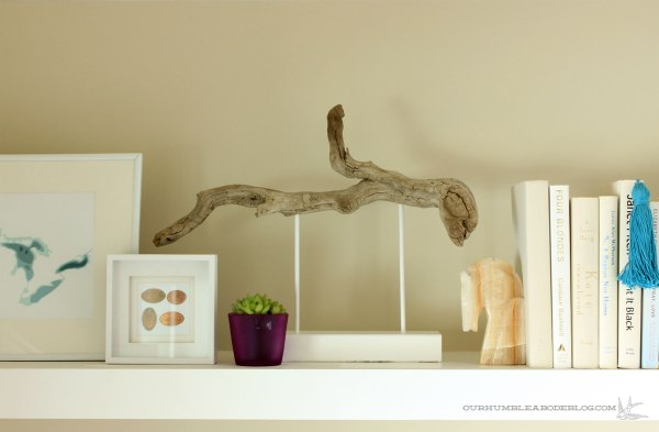 Driftwood-Sculpture-on-Shelf-Detail