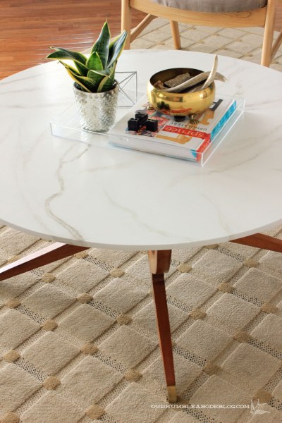 Faux-Marble-Table-Top-with-Legs