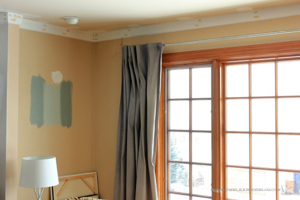 Living-Room-Crown-Installed-and-Filled