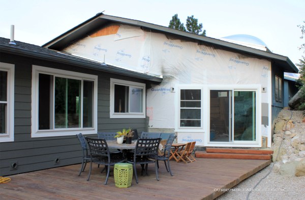 Painting-Siding-Pool-House-Wall