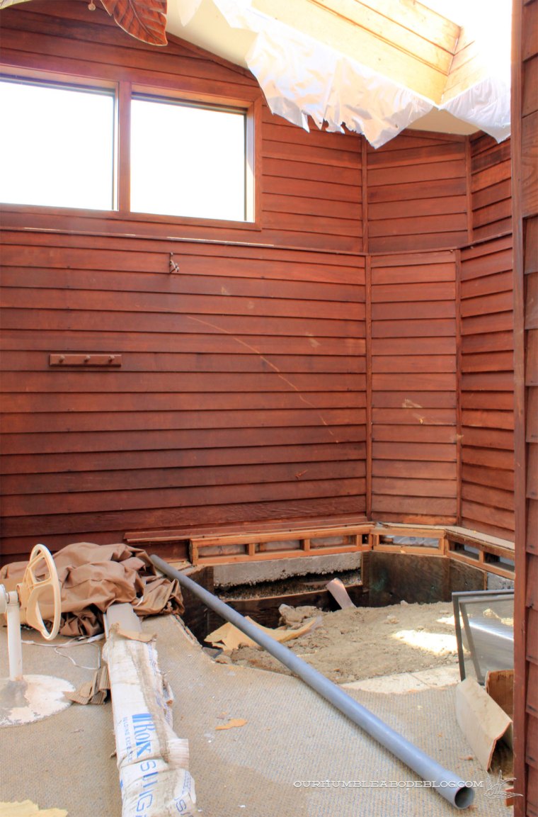 Pool-House-Hot-Tub-Area-Aug-2014