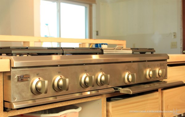 Cooktop-in-Island-Side