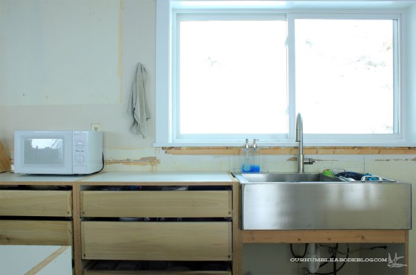 Kitchen-Base-Cabinets-and-Sink-Side
