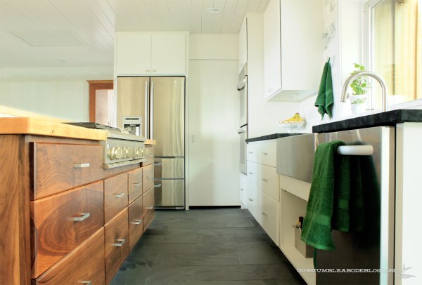 Walnut-Island-Drawer-Fronts-Finished-Toward-Pantry