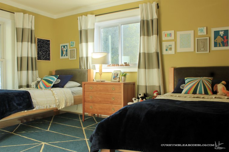 Boys-Bedroom-with-Large-Rug-from-Door-Wide