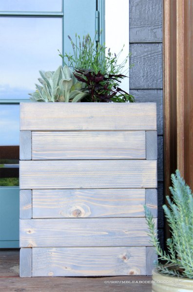 Square-Planter-Box-Front-Detail