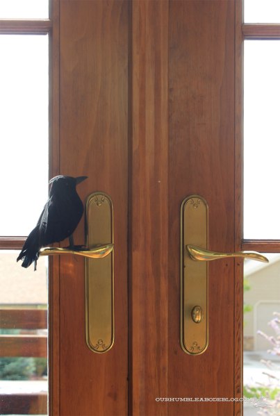 Halloween-Crow-On-Door