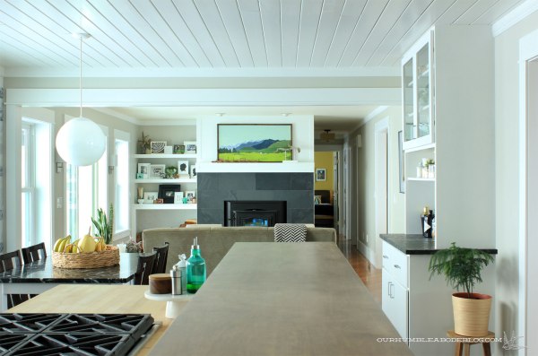 Built-in-Hutch-Before-and-After