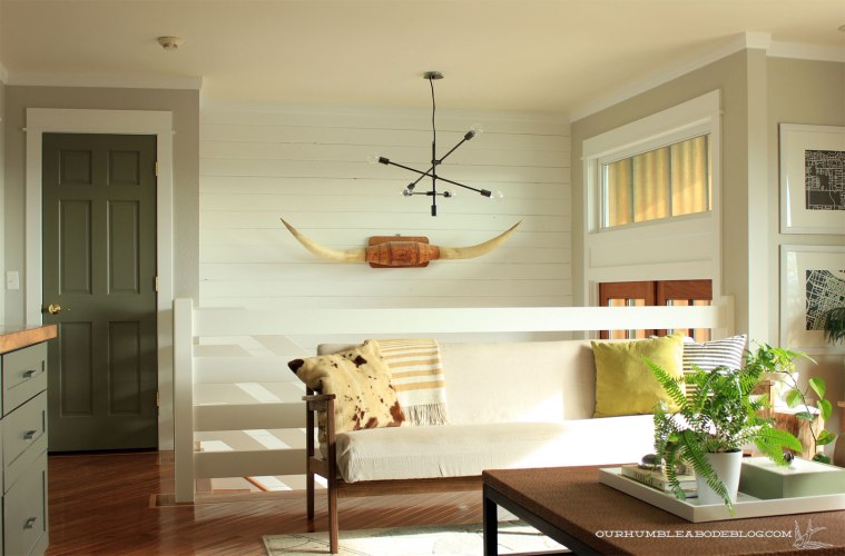 Horizontal-Railing-and-Living-Room