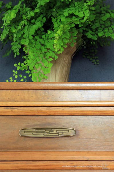 Craigslist-Dresser-Burl-Detail