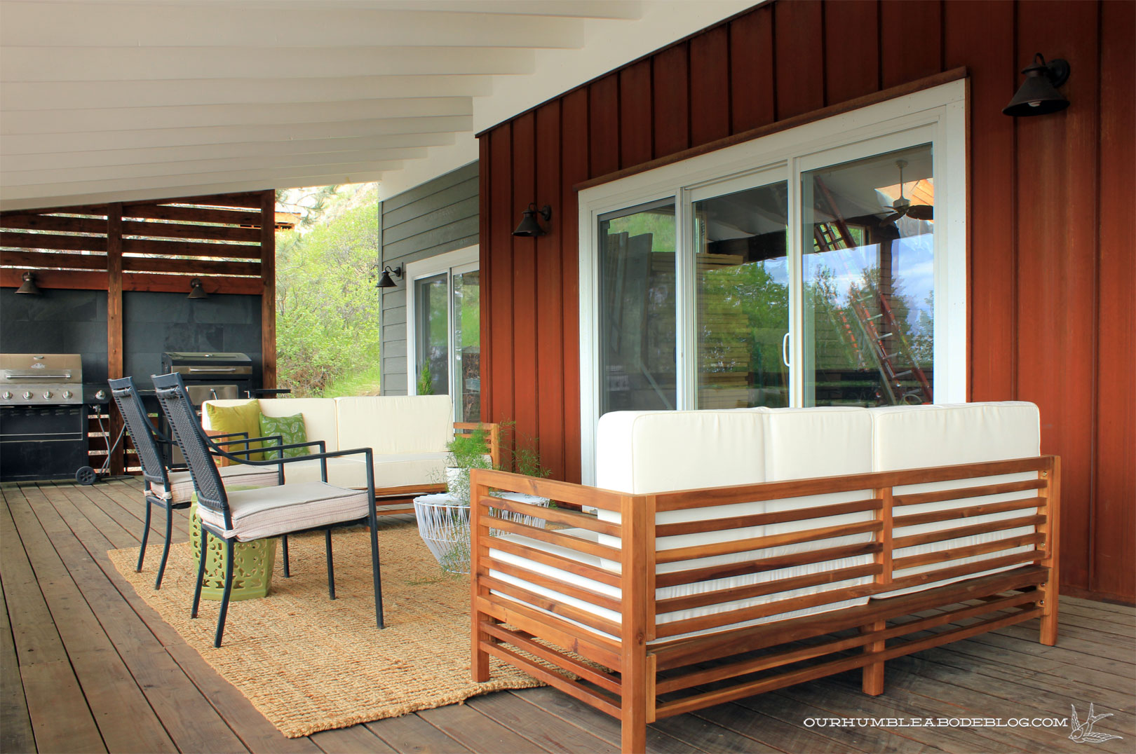 A Deck Makeover & Cozy Outdoor Lounge Area