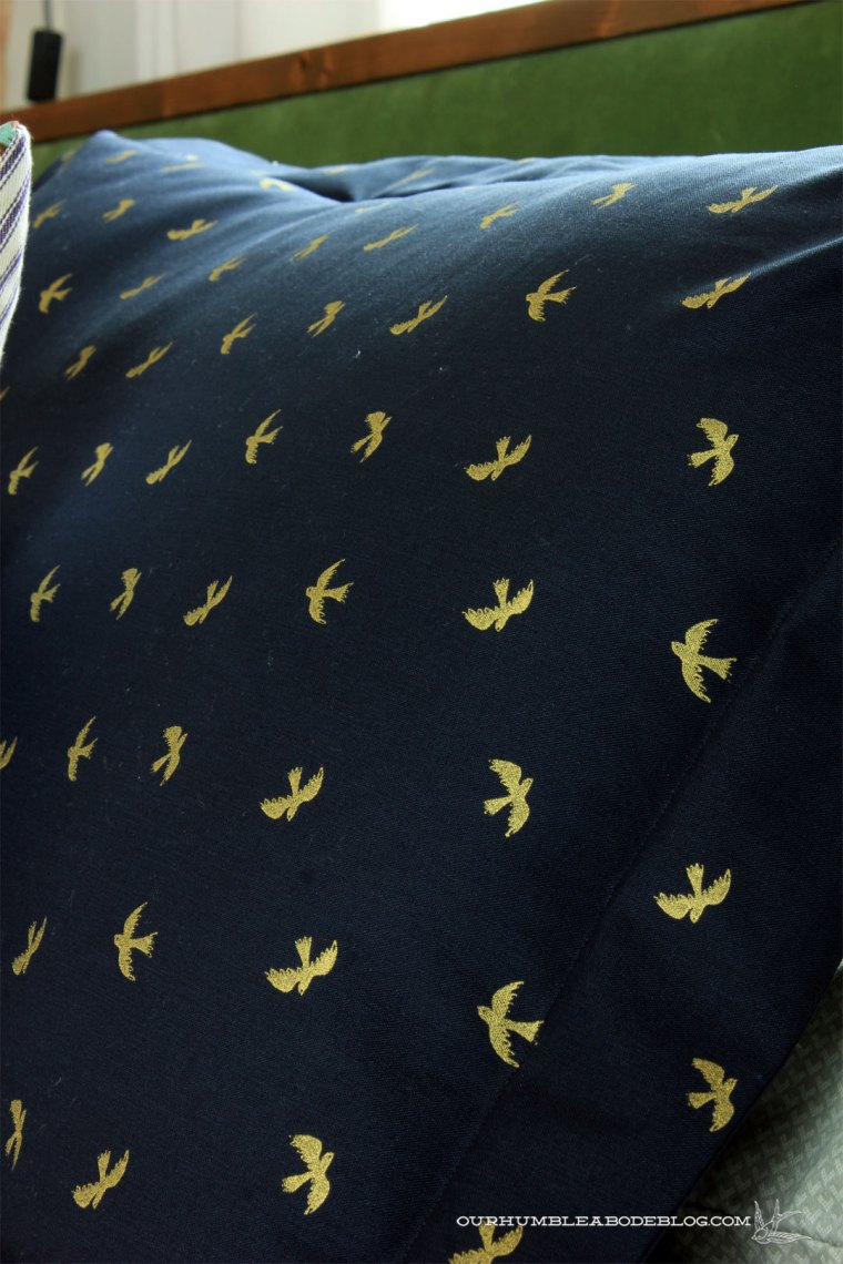 blue-pillow-sham-edge-detail