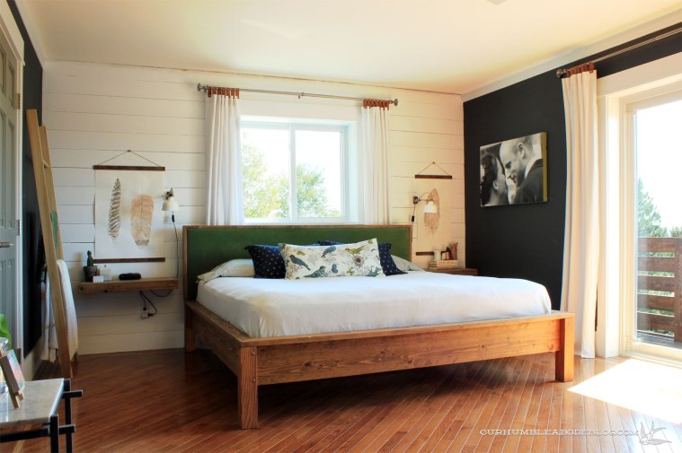 blue-pillow-shams-in-bedroom