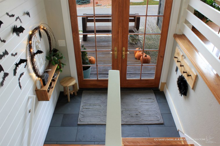 entry-slate-tile-from-top-of-stairs