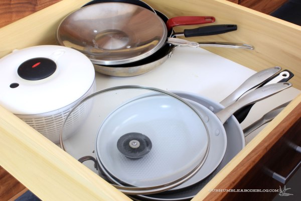 kitchen-drawer-pans