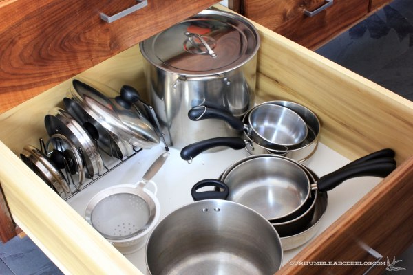 kitchen-drawer-pots