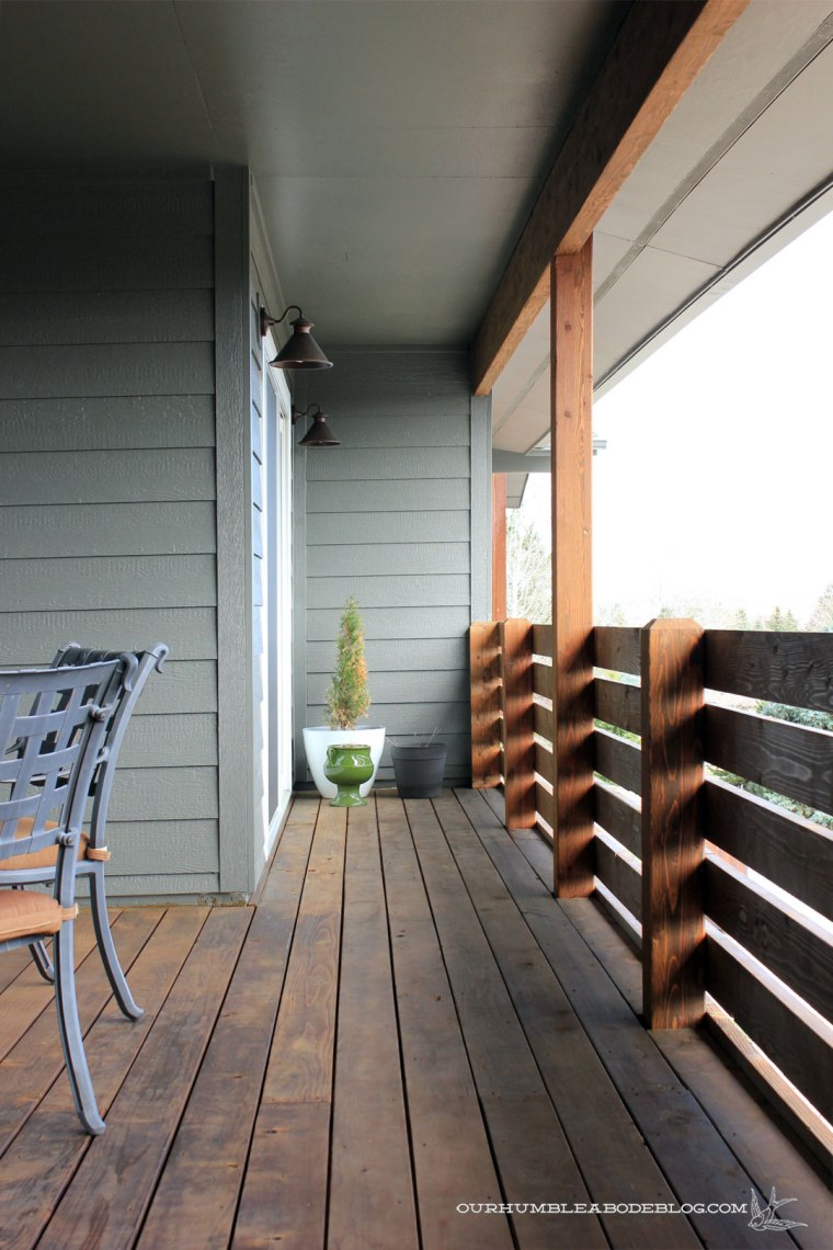 Front-Deck-Dining-Door-Walkway