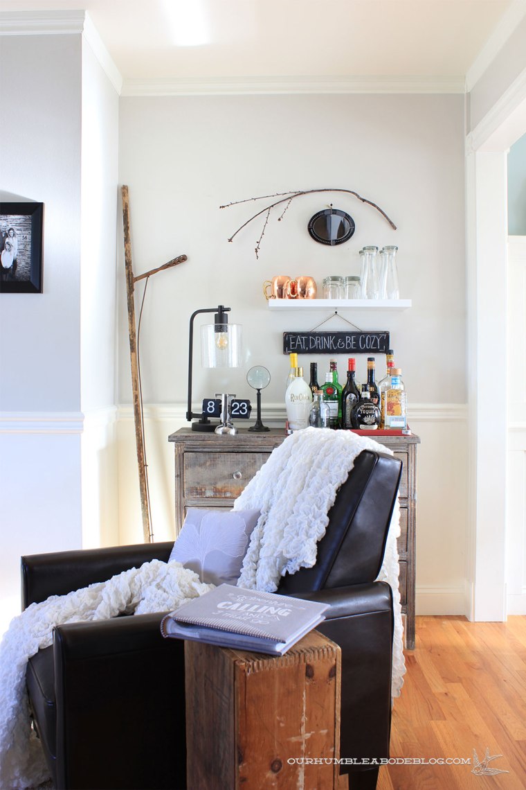 Old-House-Living-Room-Bar-Detail