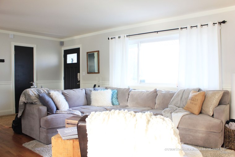 Old-House-Living-Room-Toward-Door