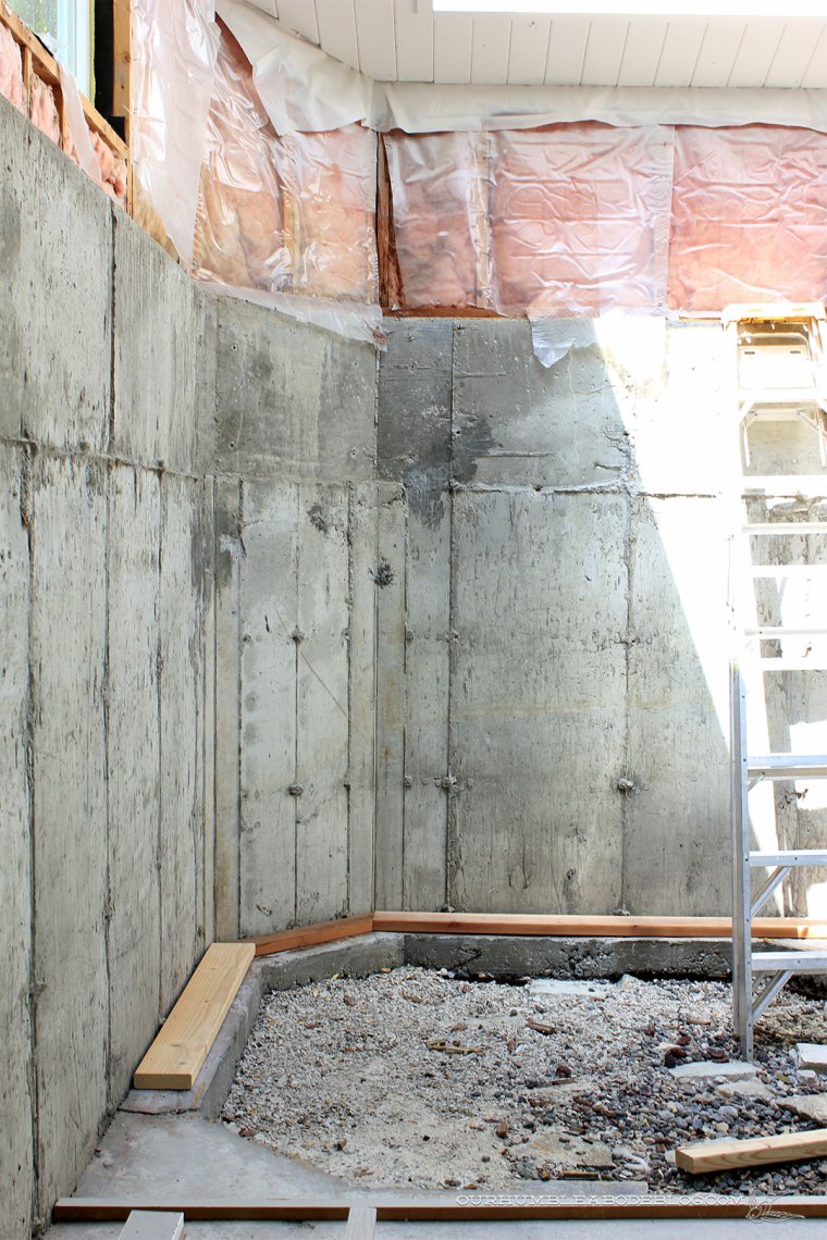 Pool-House-Hot-Tub-Area