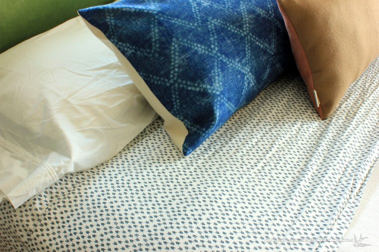 Oversized-Lumbar-Pillow-in-Master-Pattern-Detail