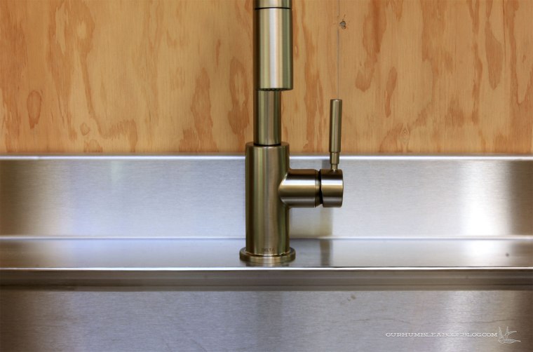 Pool-House-Kitchen-Stainless-Countertops-Sink-and-Faucet