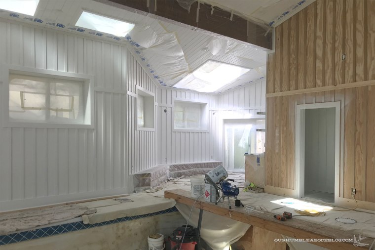 Priming-Pool-House-Walls-Kitchen-Benches