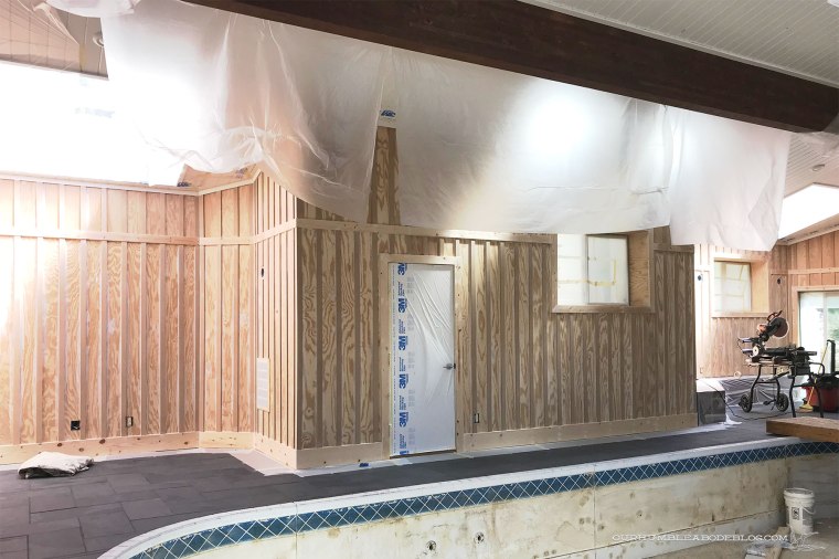 Priming-Pool-House-Walls-Masking-Room