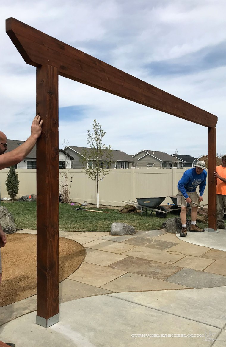 Building-Pergola-One-Side-Up