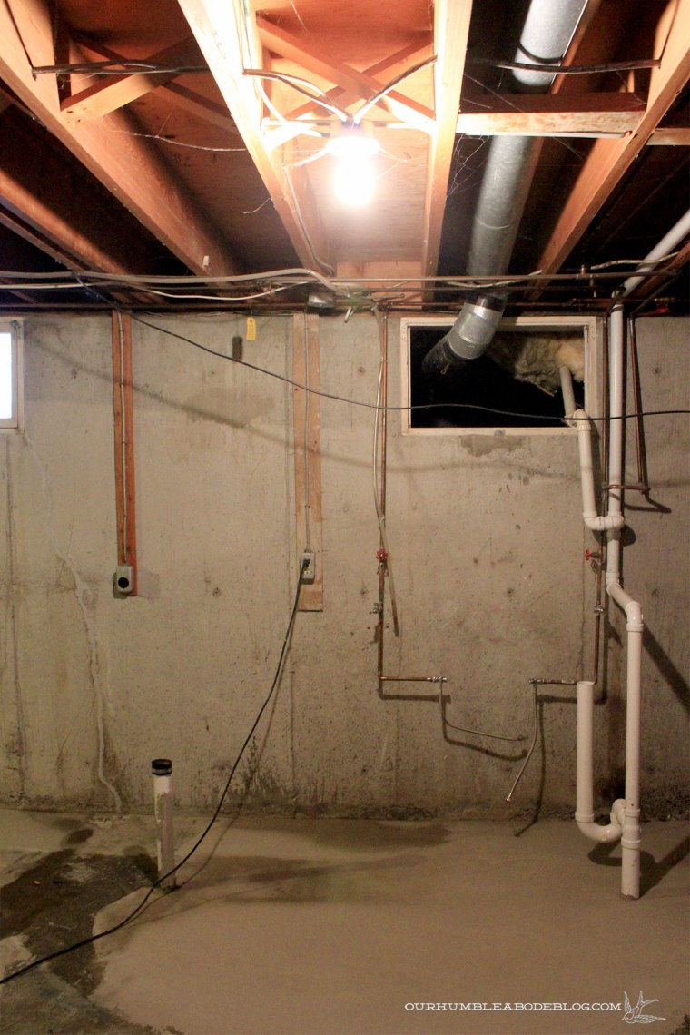 Basement-Laundry-Room-Before